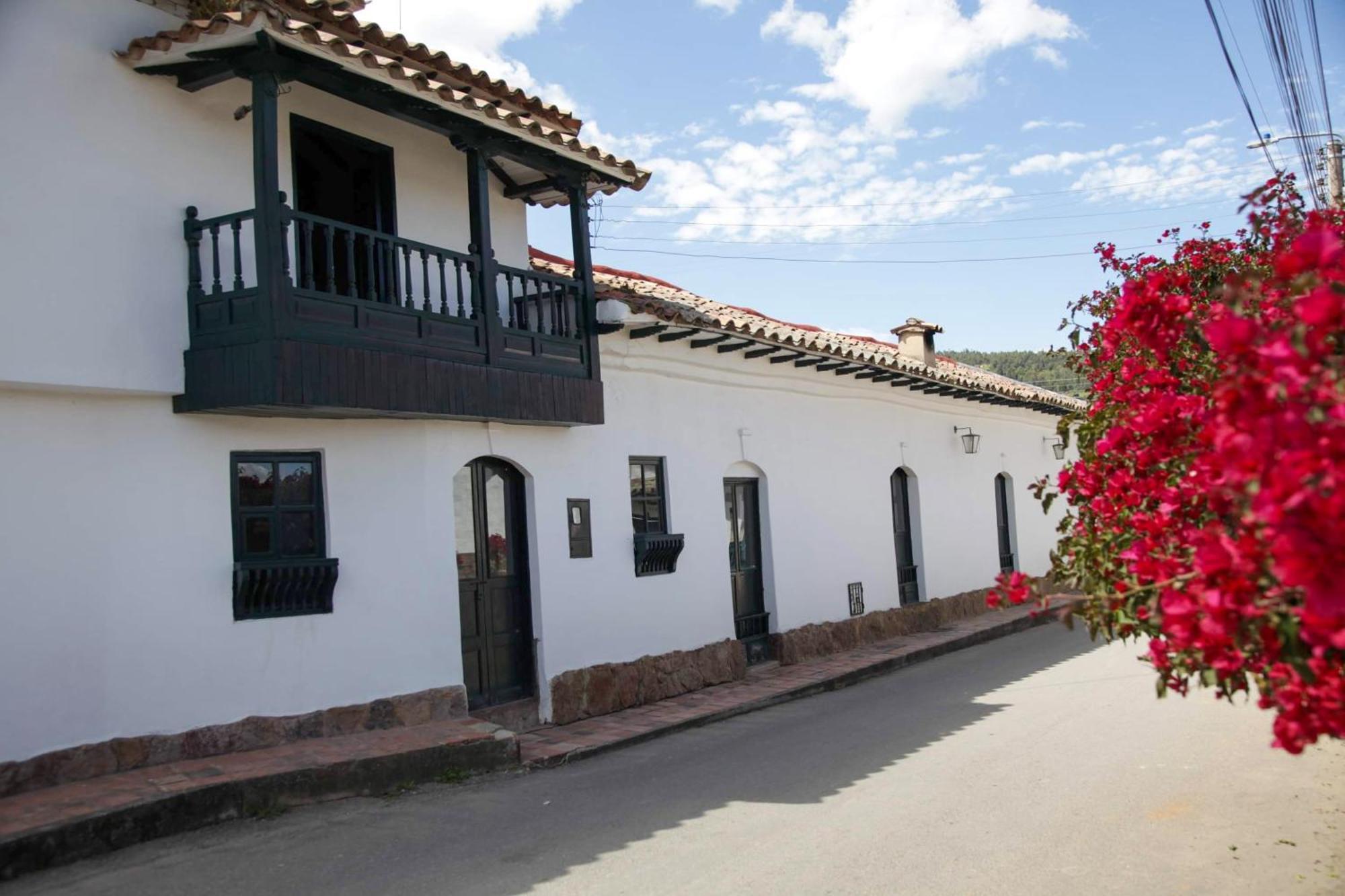 فندق Casa Dante, Desde 1792! تيباسوسا المظهر الخارجي الصورة